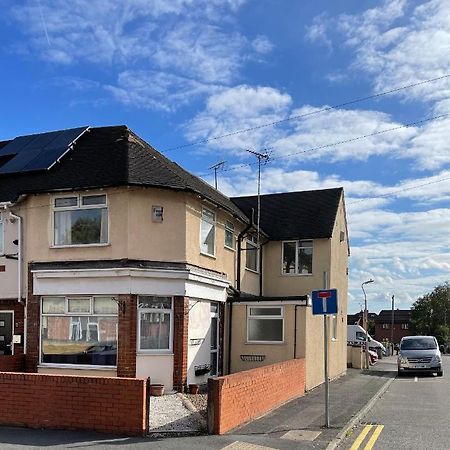 Spacious, Sleeps 17, 3 Bathrooms, Parking, Mansfield Extérieur photo
